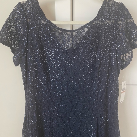 NWT SLNY Sequin Lace Midi Dress - Picture 3 of 10
